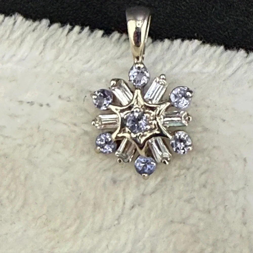 Vintage Snowflake Pendant Silver Tone Lavender Clear Stones